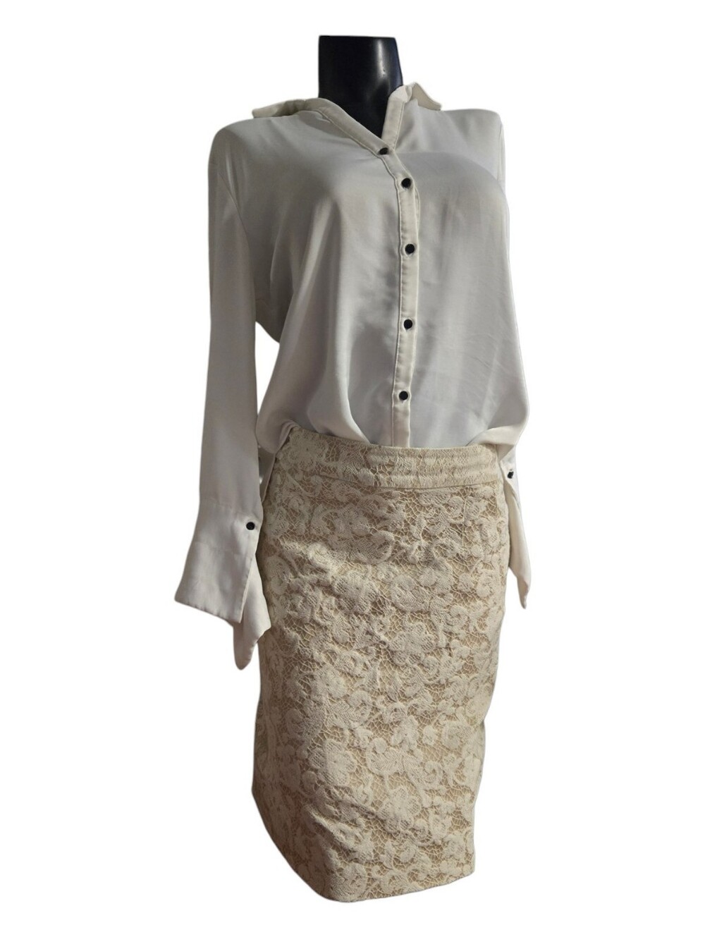 Banana Republic Cream Lace Pencil Skirt